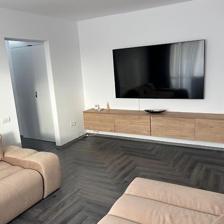 Elit Apartment ไกรโอวา ภายนอก รูปภาพ