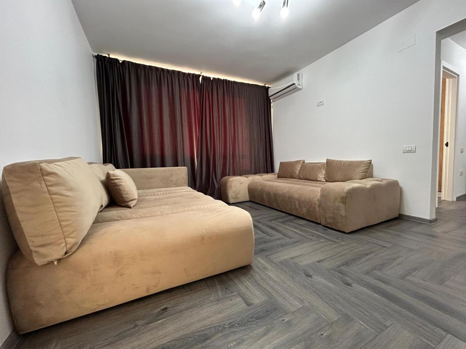 Elit Apartment ไกรโอวา ภายนอก รูปภาพ