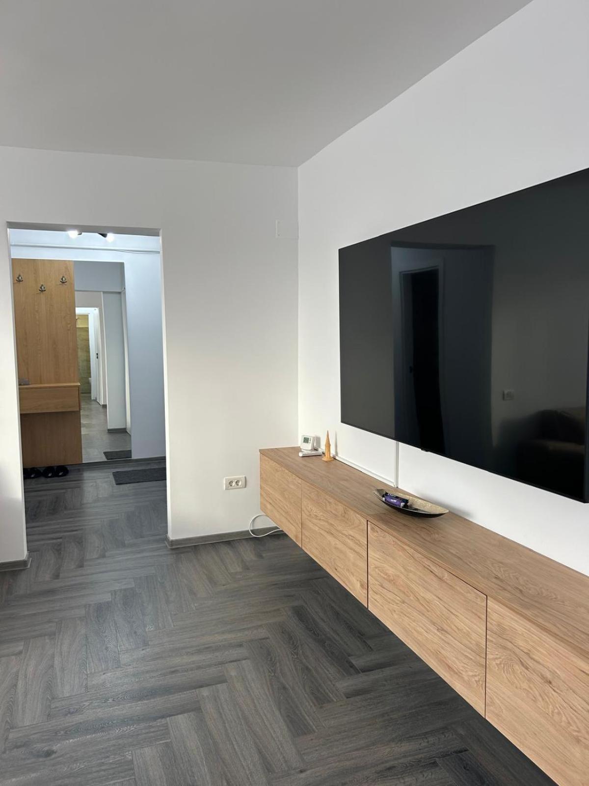 Elit Apartment ไกรโอวา ภายนอก รูปภาพ